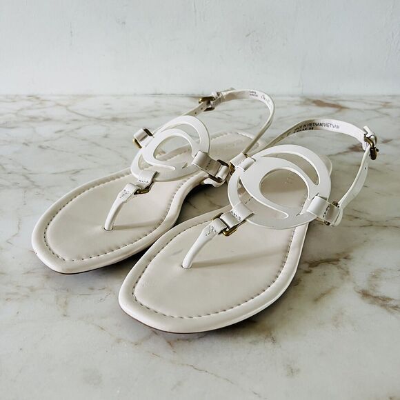 COACH Jeri Solid Chalk Leather Thong Sandal Logo Accent - US 6.5 - Picture 1 of 12